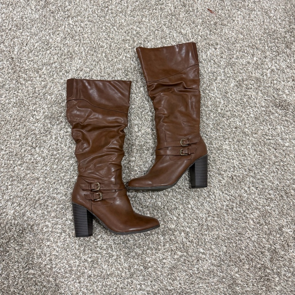 Chic Brown Heeled Boots